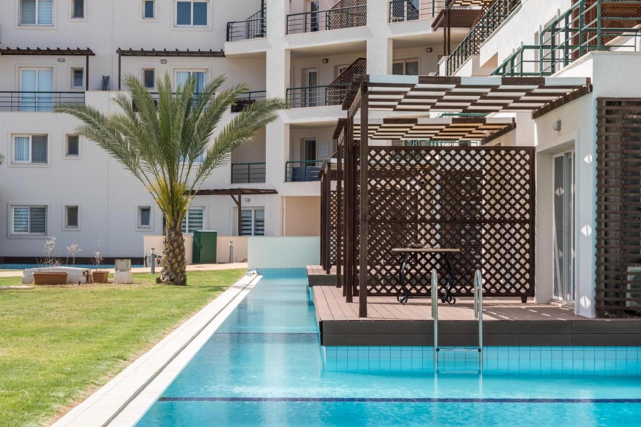 Thalassa Beach Family & Waterpark Resort Vokolidha Exterior foto