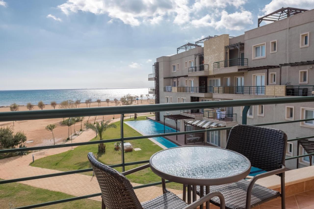 Thalassa Beach Family & Waterpark Resort Vokolidha Exterior foto